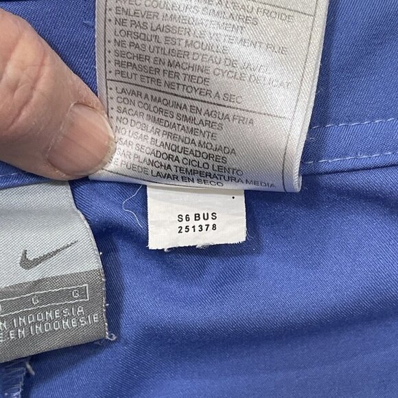 NIKE Athletic Activewear Shorts Women's Large  (12-14) Cobalt Blue Zip Pockets - Picture 11 of 16